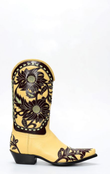 Boots from the Pineda Covalin floral collection on a yellow base